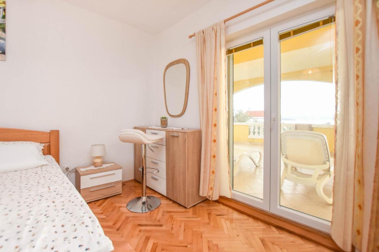 Apartments Dandelion Biograd Na Moru Eksteriør bilde